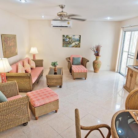 פאטאיה Butterfly Garden Boutique Residences Large Luxury Apts And Villas A Lifetsyle Destination By Neang, Everything You Need All Right Here 1-3 Bedrooms 110 To 190 Sq Mtrs, 2 Full Bathrooms, Rain Shower, Spa Bath, Bbq, Free Wifi, Staff 24-7, Close To Beac מראה חיצוני תמונה