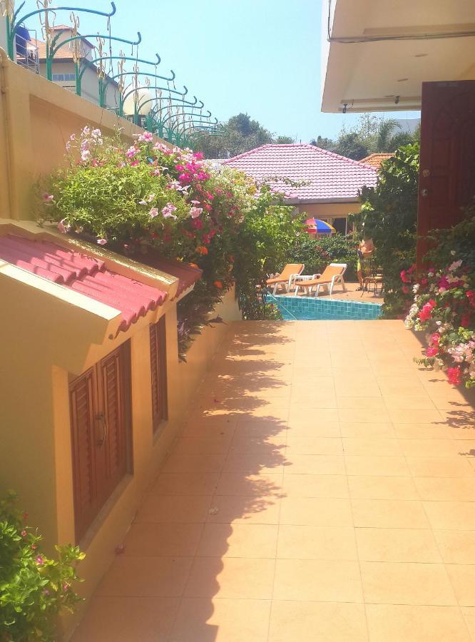פאטאיה Butterfly Garden Boutique Residences Large Luxury Apts And Villas A Lifetsyle Destination By Neang, Everything You Need All Right Here 1-3 Bedrooms 110 To 190 Sq Mtrs, 2 Full Bathrooms, Rain Shower, Spa Bath, Bbq, Free Wifi, Staff 24-7, Close To Beac מראה חיצוני תמונה